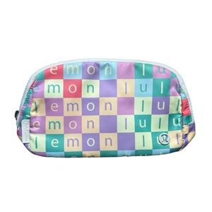 Lululemon Athletica NWOT Rare Everywhere Checkered Moment Vapor Belt Bag 1L